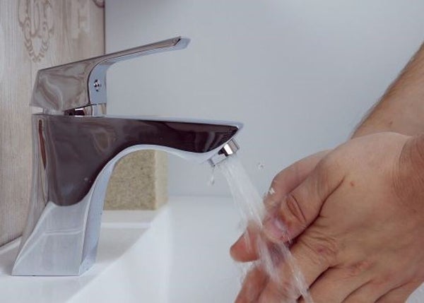 ボディソープで洗顔しても大丈夫?洗顔料との違いから顔も洗えるおすすめソープまで解説の画像