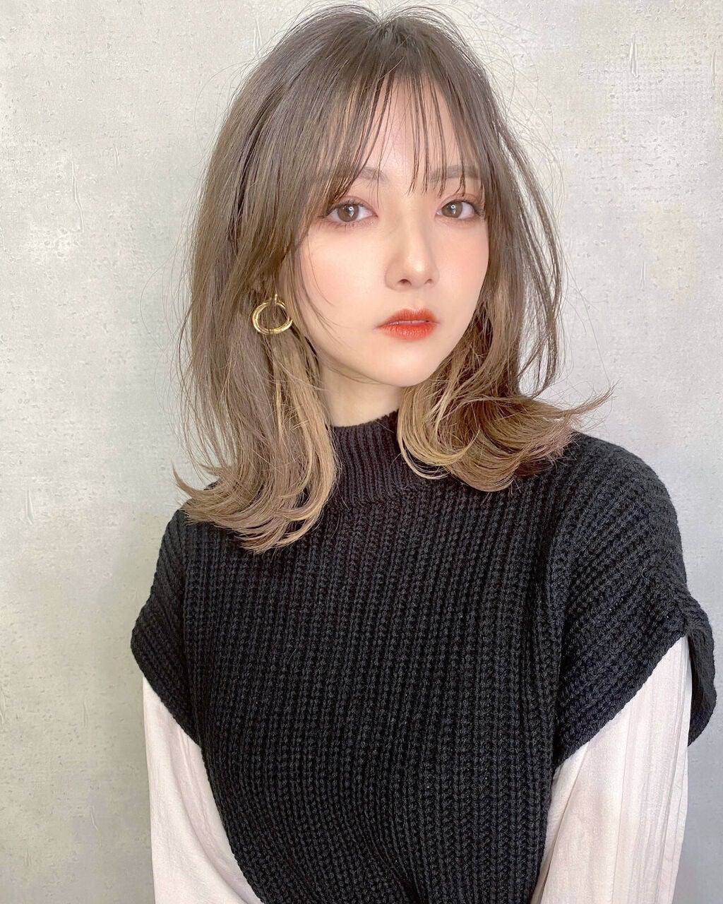 ミディアムヘアの女性