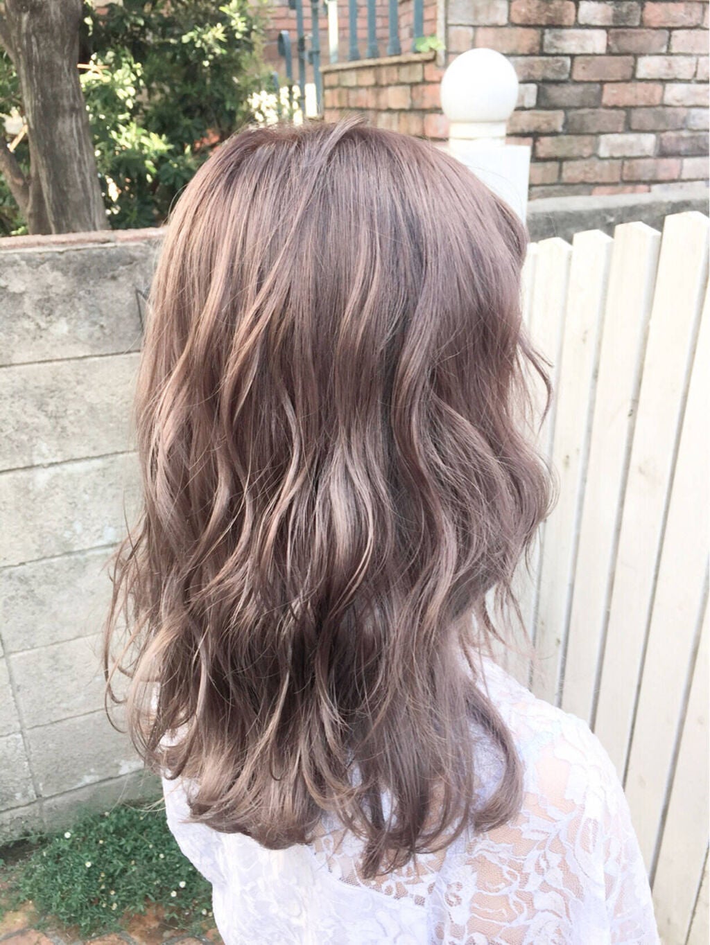 「ブルベ夏&ブルベ冬に似合う髪色を紹介!暗めブリーチなし~明るめハイトーンまで」の画像(#752311)