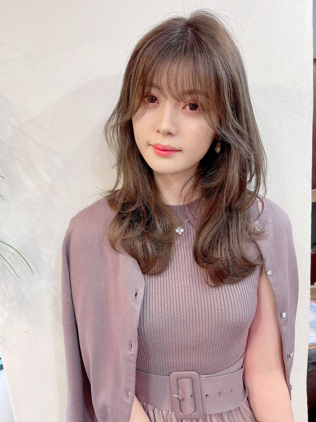 「【婚活メイクレッスン】アラサーが本当にモテるためのポイントを解説|婚活コスメやヘアスタイルも!」の画像(#297462)
