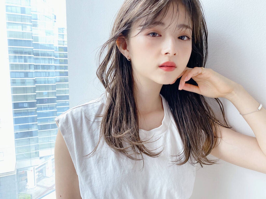 「髪の湿気対策におすすめのシャンプー&スタイリング剤11選!雨の日でも広がらないケア方法も」の画像(#299695)