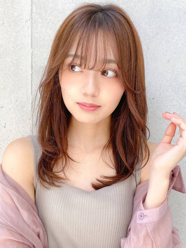 「男ウケする大正解メイク・髪型・香水って?基本を押さえてモテ女子に変身!」の画像(#303876)