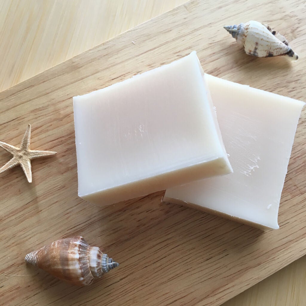 馬油石鹸の効果とは?ドラッグストアや100均でも購入可能のおすすめアイテム10選や洗顔・洗髪方法もご紹介!の画像