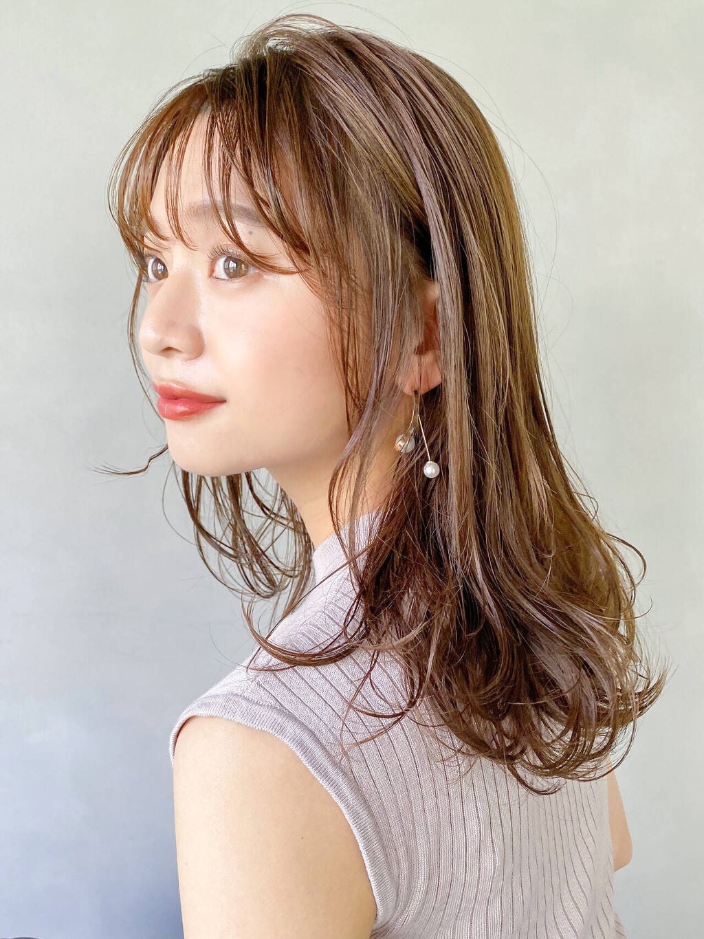 「同窓会メイクなら上品な清楚メイクが鉄板!メイクのやり方のポイント&おすすめコスメ紹介」の画像(#311648)