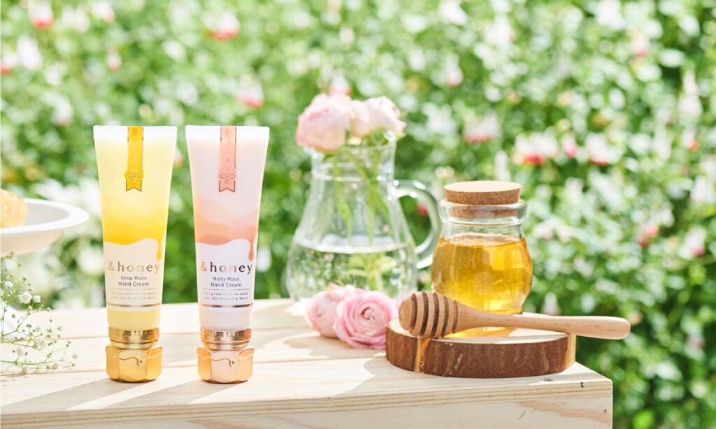 ハチミツ美容は指先まで。【しっとり】or【うるすべ】あなたはどっち派?の画像