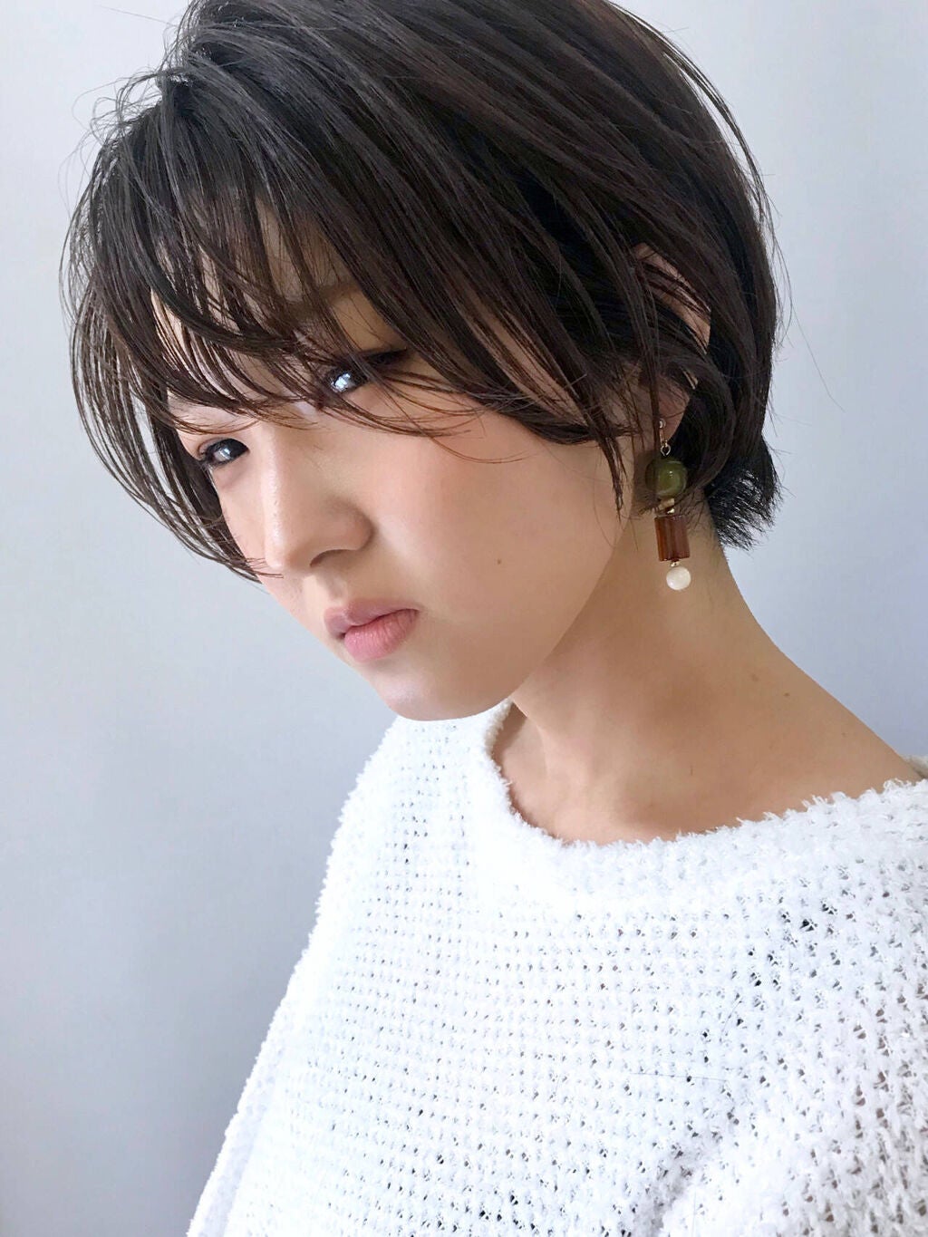 「【イエベ春・秋】に似合う黒髪・暗髪5選|スプリング・オータムタイプの垢抜けメイクも」の画像(#312087)