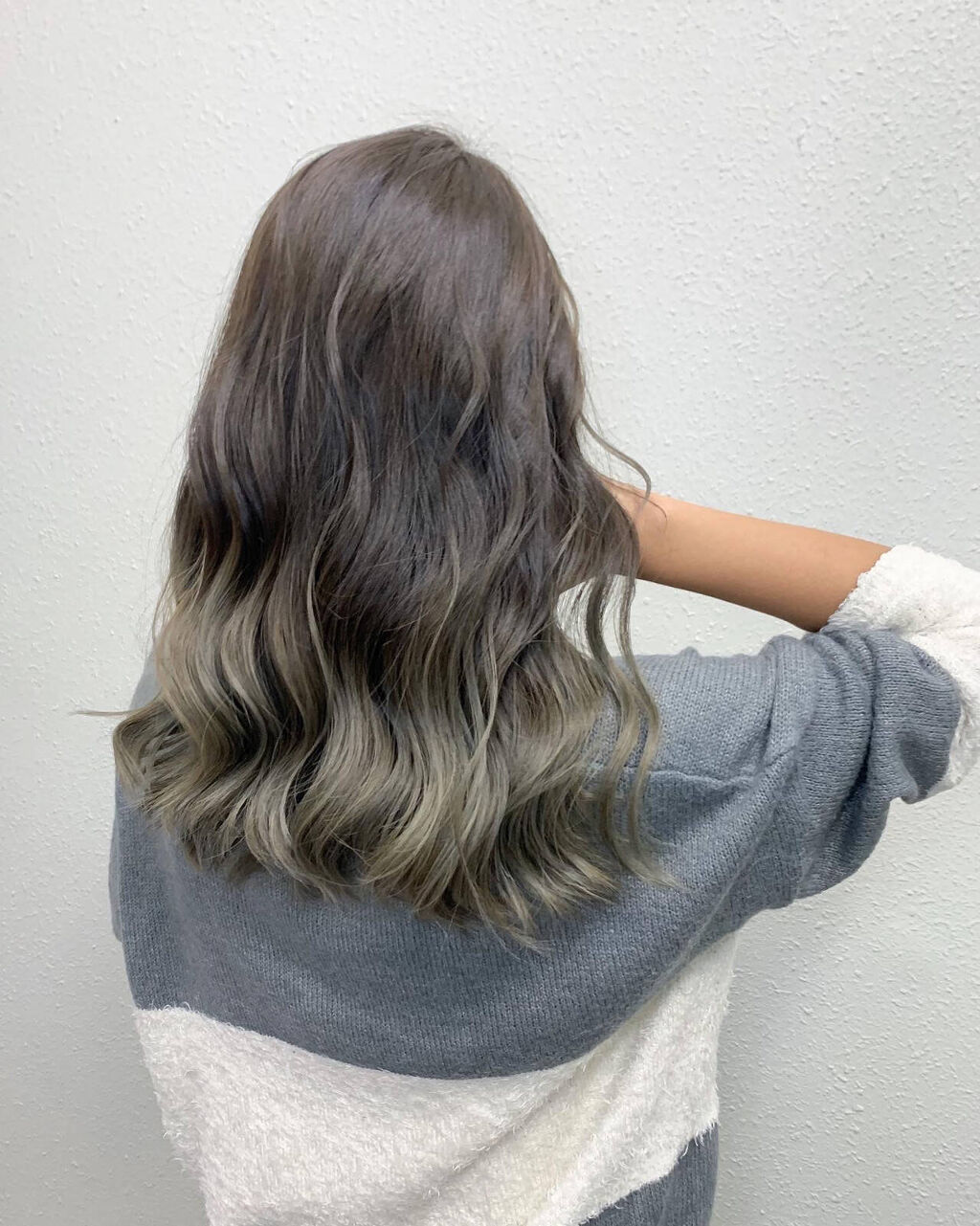 ミルクティーカラー大特集 ブリーチありorなし 色落ちを防ぐ方法から市販のおすすめヘアカラーも Lips