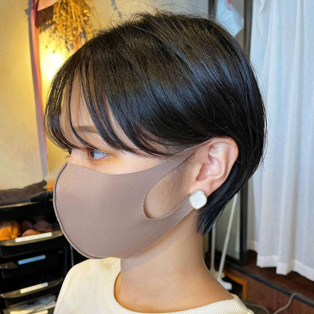 「マスク着用時のメイク崩れ防止アイテム!崩れないファンデーション・下地や直し方を解説」の画像(#318828)