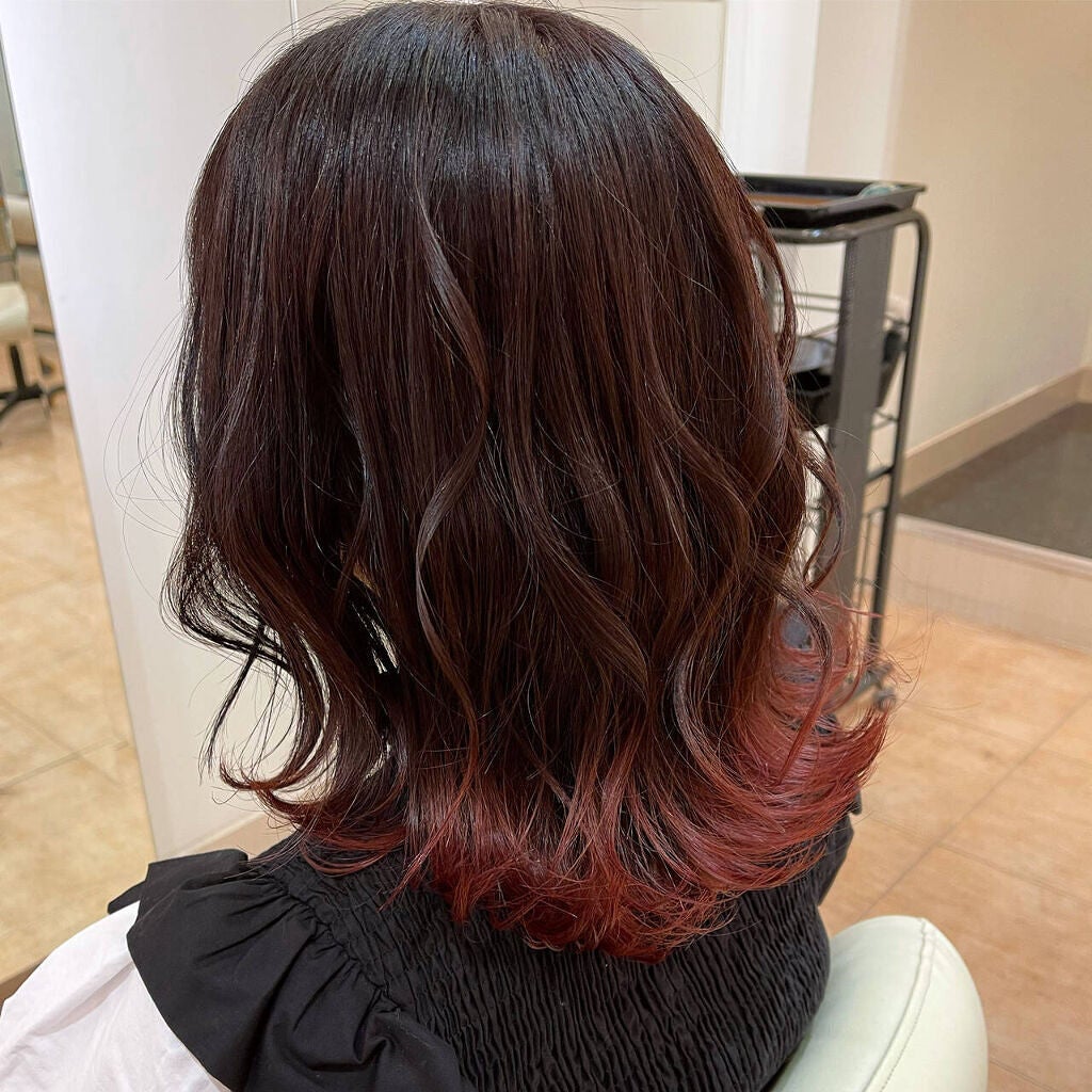 「毛先のヘアカラー『裾カラー』で簡単垢抜け!【セルフでのやり方・色落ち予防・ヘアカタログetc】」の画像(#320542)