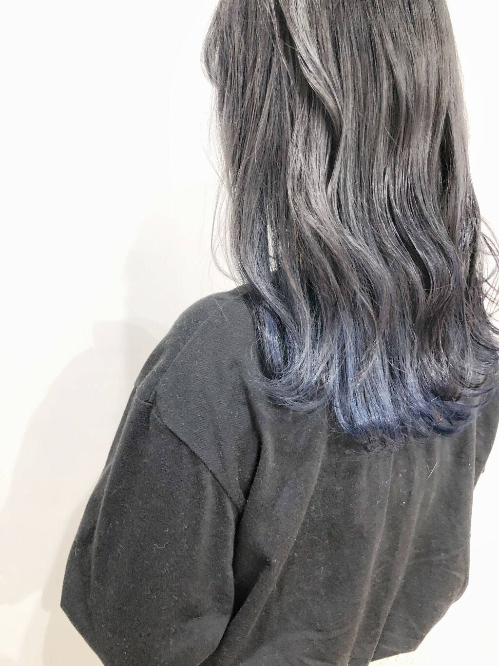 「毛先のヘアカラー『裾カラー』で簡単垢抜け!【セルフでのやり方・色落ち予防・ヘアカタログetc】」の画像(#320545)