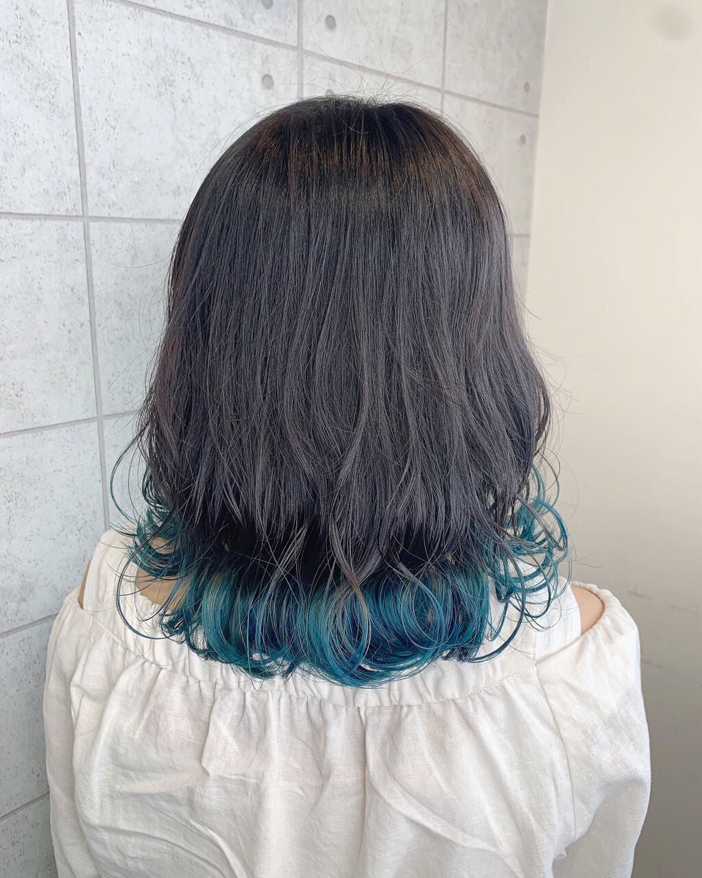 「毛先のヘアカラー『裾カラー』で簡単垢抜け!【セルフでのやり方・色落ち予防・ヘアカタログetc】」の画像(#320933)