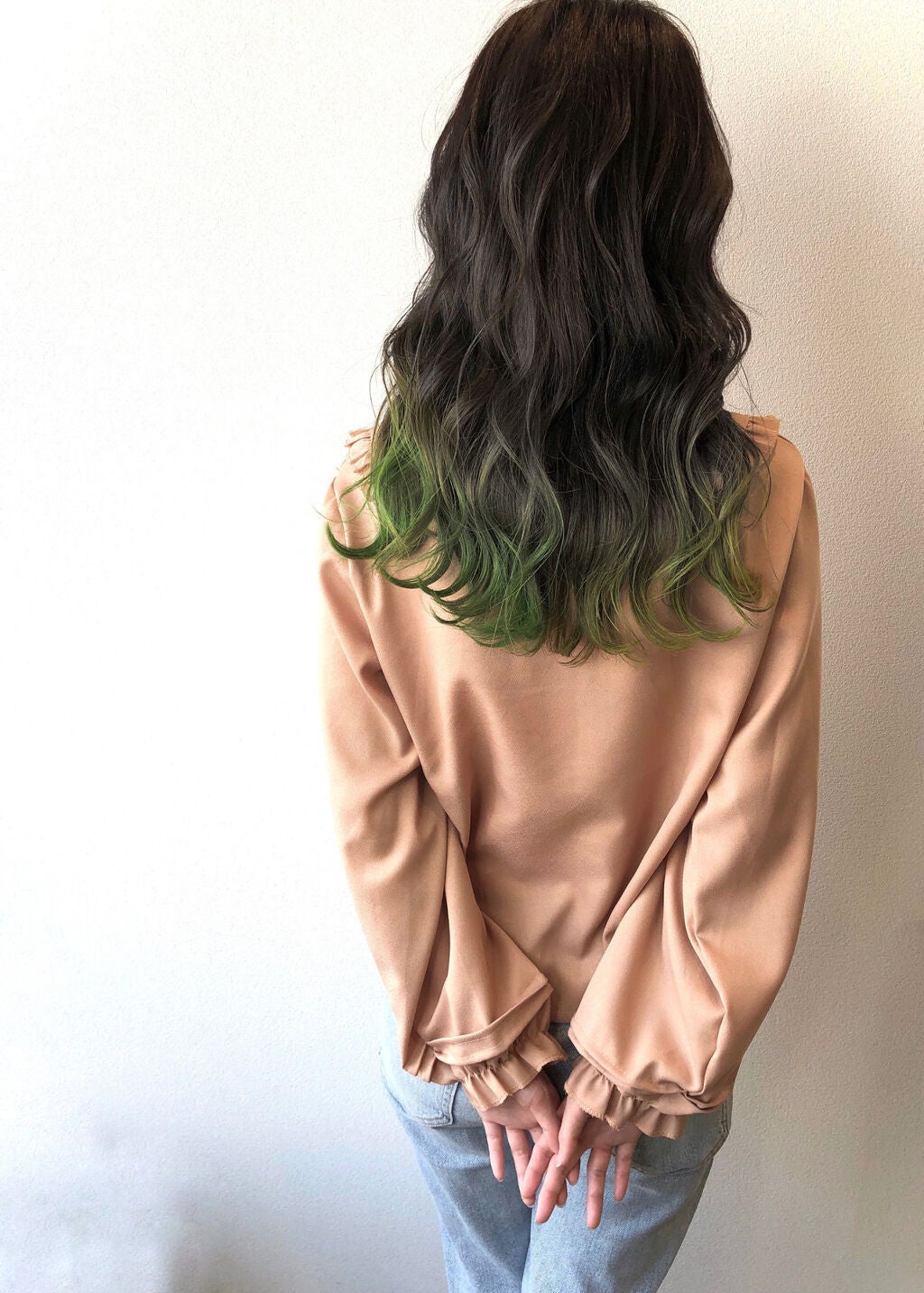 「毛先のヘアカラー『裾カラー』で簡単垢抜け!【セルフでのやり方・色落ち予防・ヘアカタログetc】」の画像(#320934)