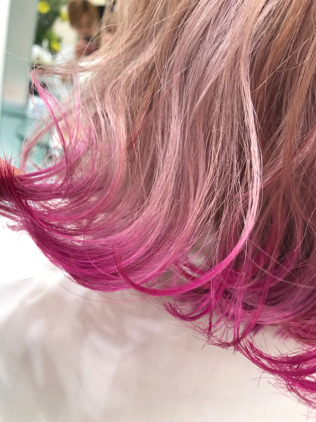 「毛先のヘアカラー『裾カラー』で簡単垢抜け!【セルフでのやり方・色落ち予防・ヘアカタログetc】」の画像(#320942)