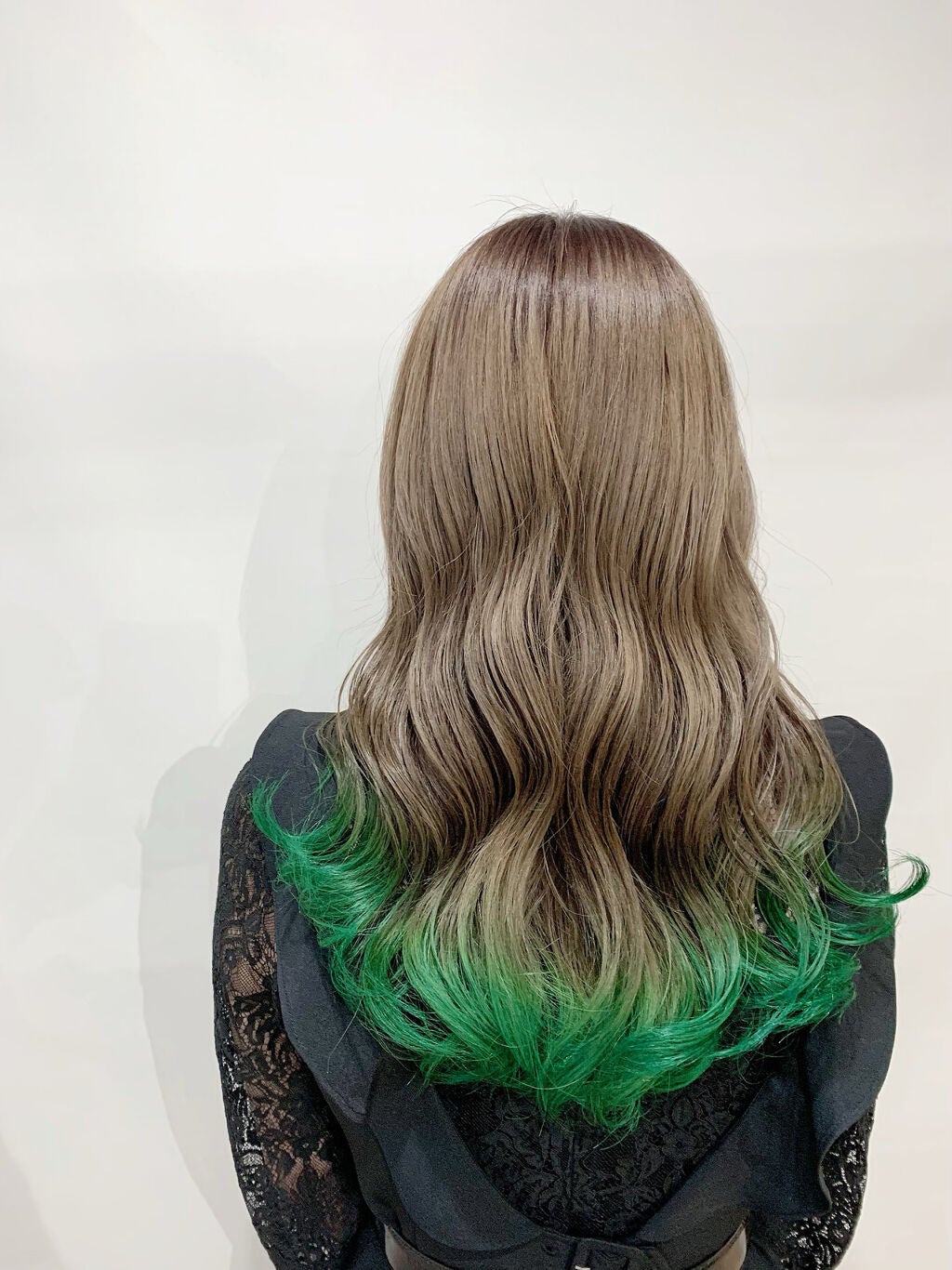 「毛先のヘアカラー『裾カラー』で簡単垢抜け!【セルフでのやり方・色落ち予防・ヘアカタログetc】」の画像(#321092)