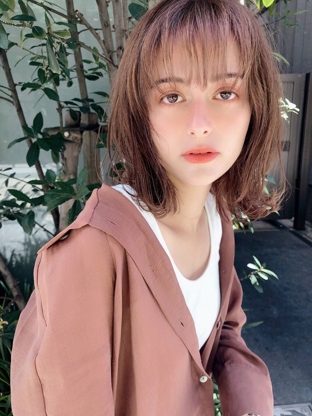 「サッとシミが隠せる人気ファンデーション12選|LIPSでのリアルな口コミもご紹介」の画像(#321903)