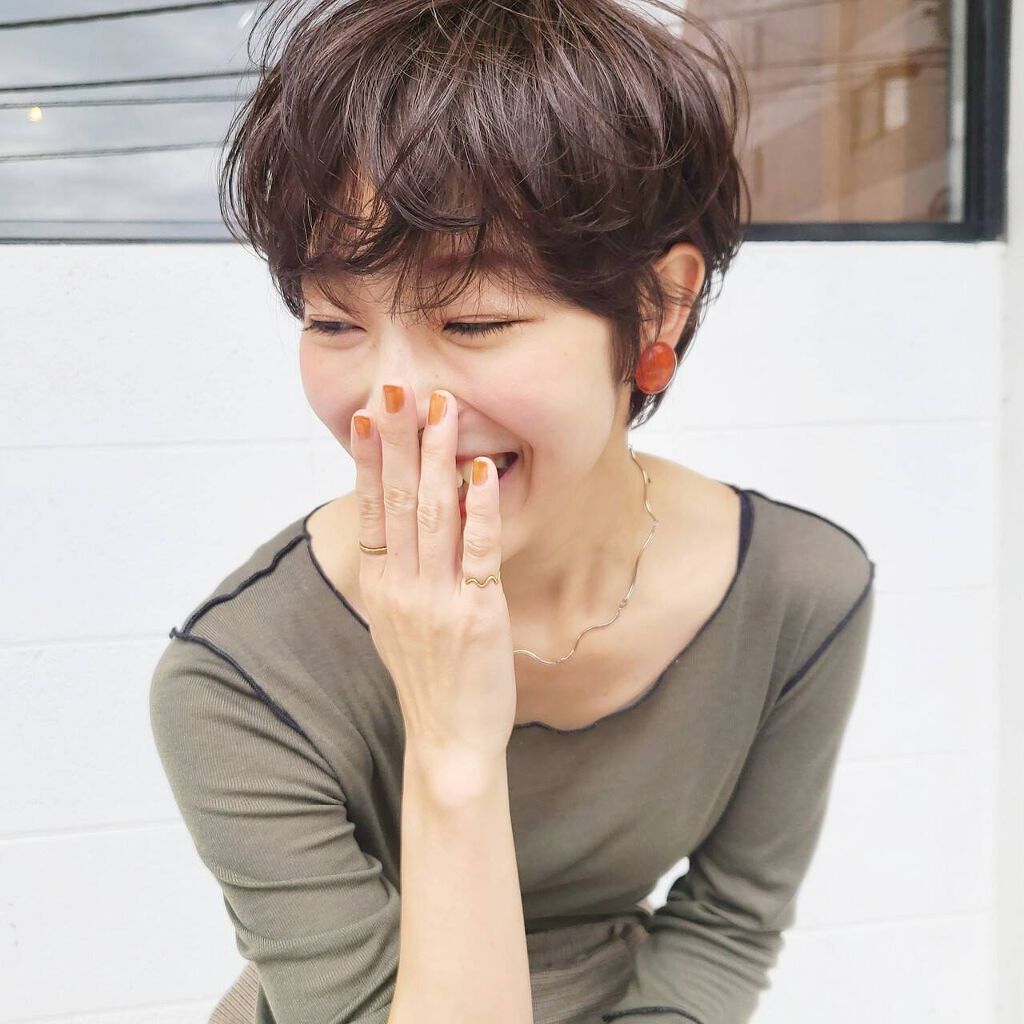 「【20~60代】白髪染めの頻度は?美容院の白髪染めが2週間で落ちる原因や頻度を減らす方法もご紹介」の画像(#323089)