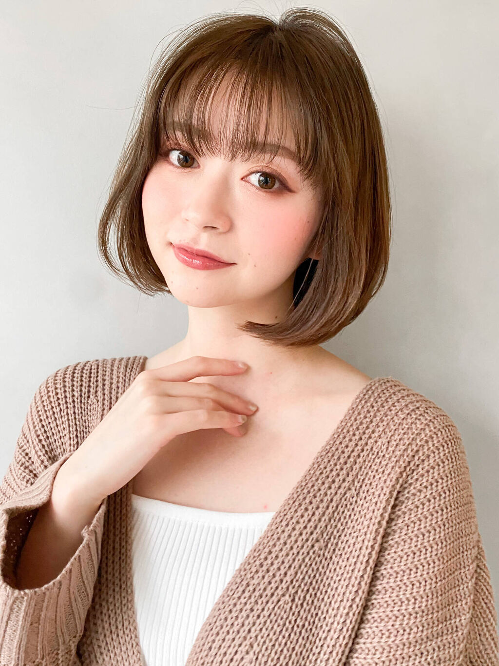 「【女性向け！ヘアワックスの付け方】基本の使い方からショートやボブなど髪型別に解説◎」の画像（#325302）