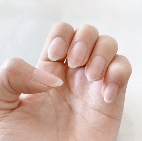 オーバル型の爪