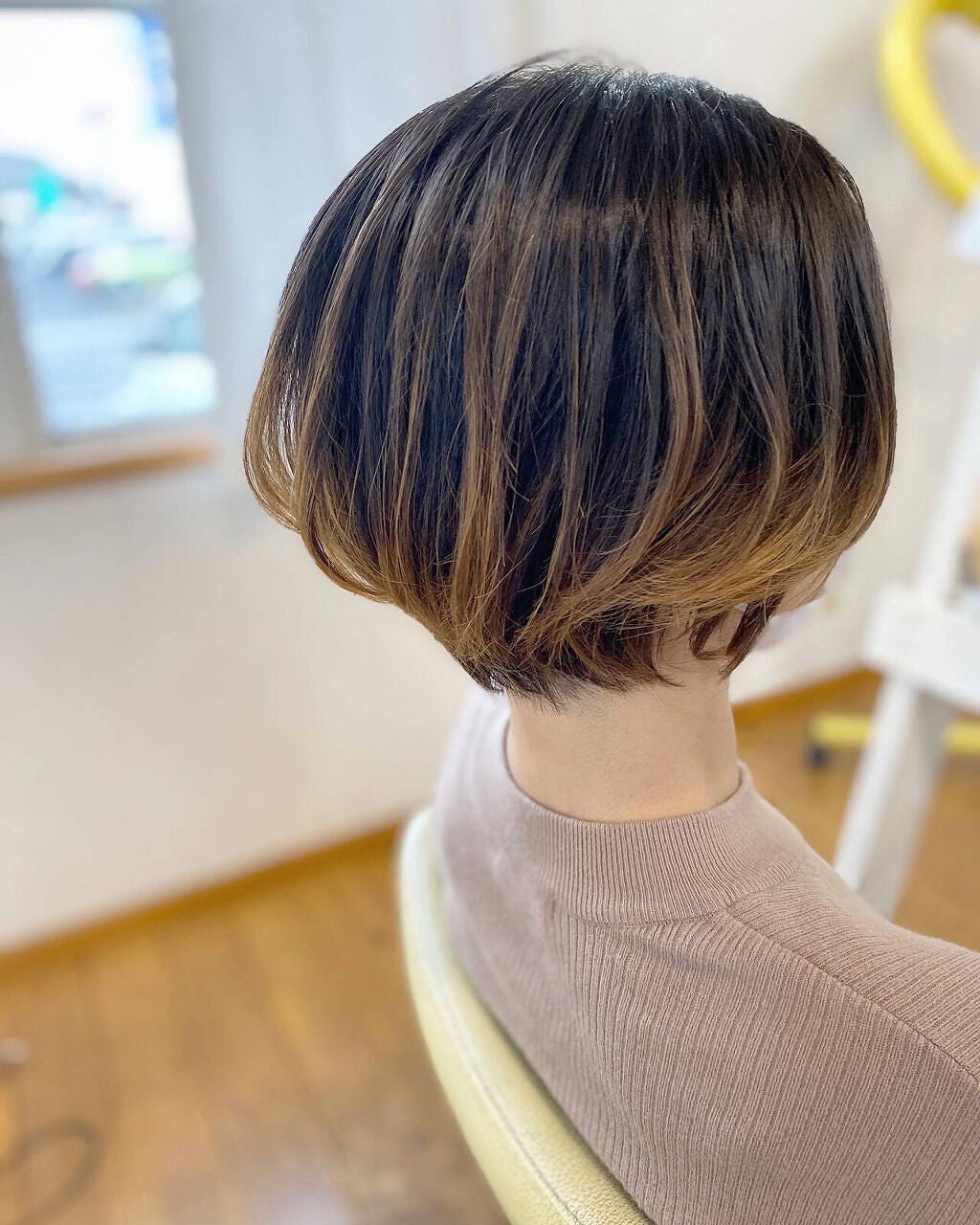 「バレイヤージュとは?美容院でのやり方や失敗例・おすすめヘアカラーを紹介!長さ別の髪型も」の画像(#327863)