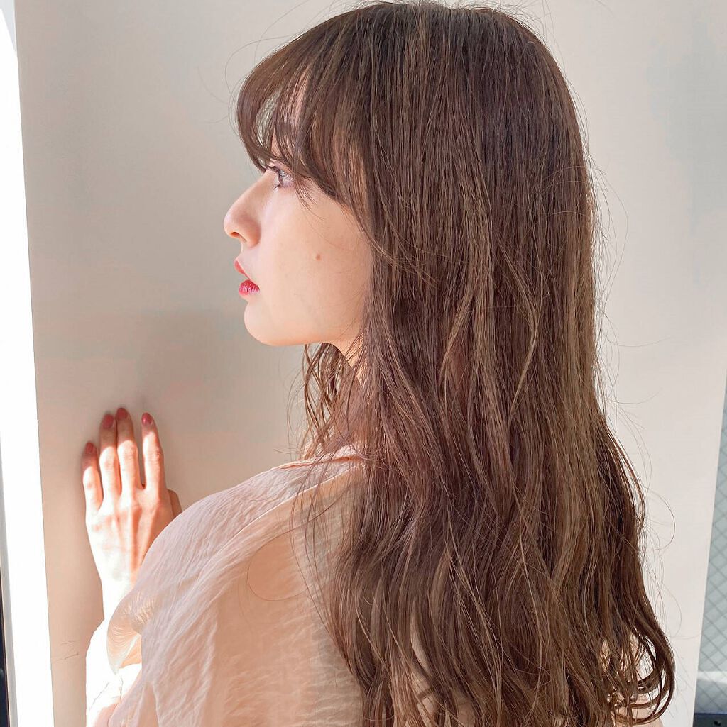 「白髪用ヘアマニキュアのおすすめ人気6選≪セルフ染めのコツ・綺麗に染まらない原因・美容院での価格は?≫」の画像(#328198)