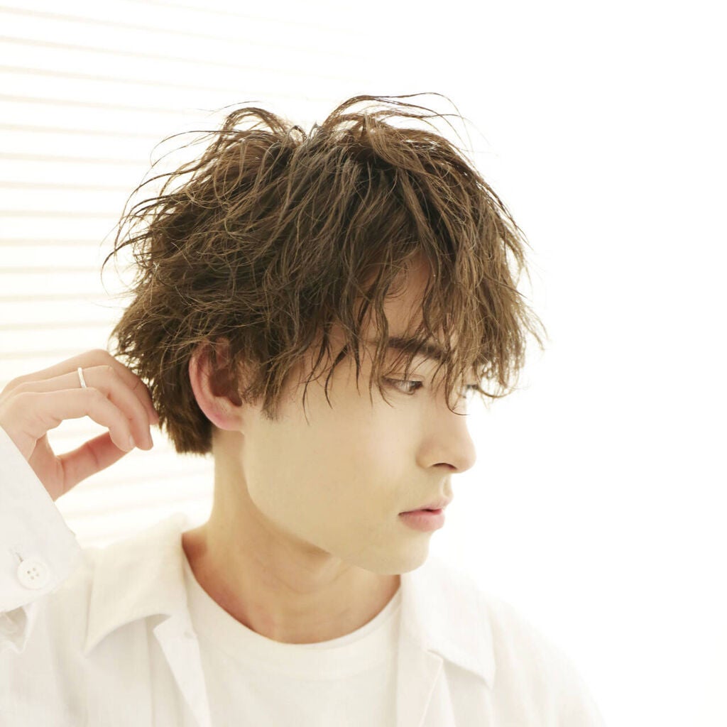 「【アッシュブラウンの色見本】暗めブリーチなし・明るめ・メンズ向けのヘアカラー9選!おすすめの白髪染めも紹介」の画像(#328404)