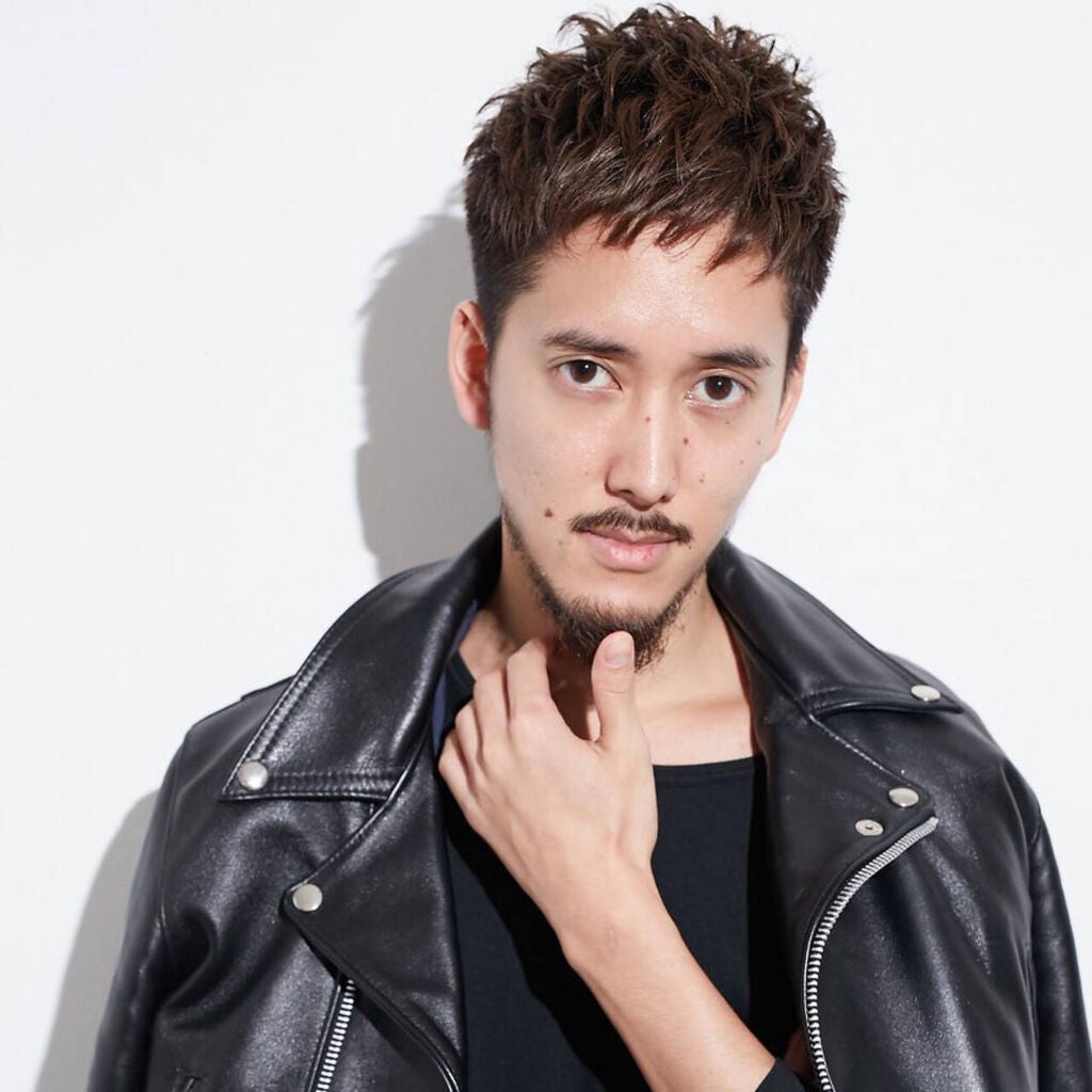 「【アッシュブラウンの色見本】暗めブリーチなし・明るめ・メンズ向けのヘアカラー9選!おすすめの白髪染めも紹介」の画像(#328405)