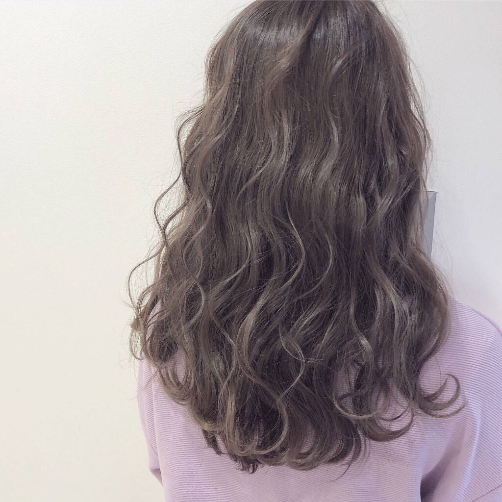 「【アッシュブラウンの色見本】暗めブリーチなし・明るめ・メンズ向けのヘアカラー9選!おすすめの白髪染めも紹介」の画像(#328406)