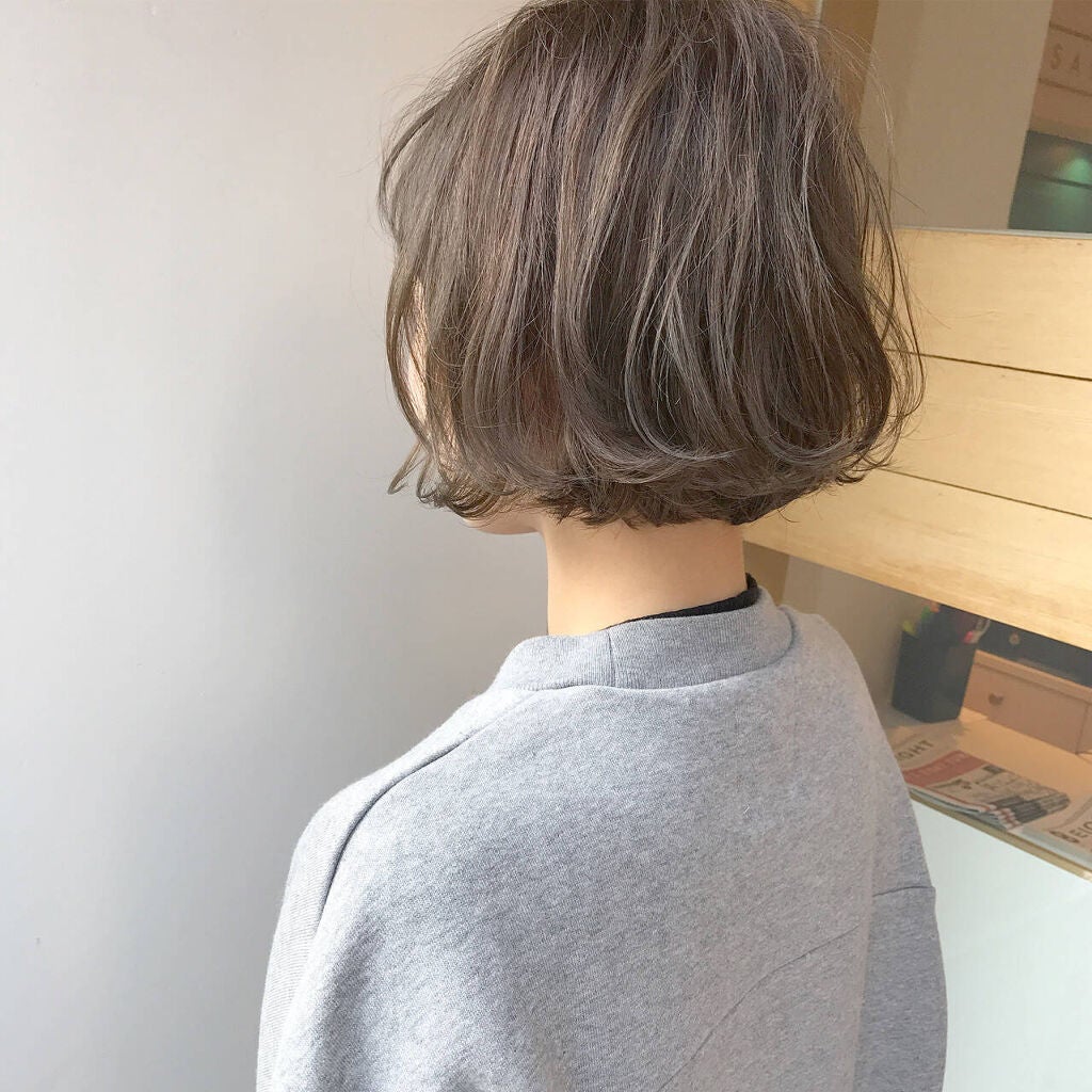 「【アッシュブラウンの色見本】暗めブリーチなし・明るめ・メンズ向けのヘアカラー9選!おすすめの白髪染めも紹介」の画像(#328407)