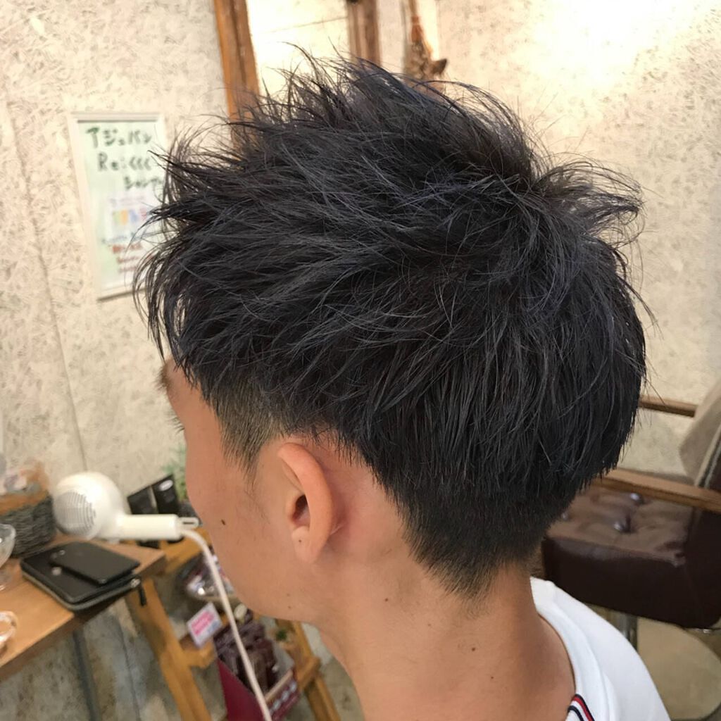 アッシュブルーの色見本 ブリーチなし暗め メンズの髪色9選 おすすめ市販ヘアカラー 色落ち緩和方法も Lips