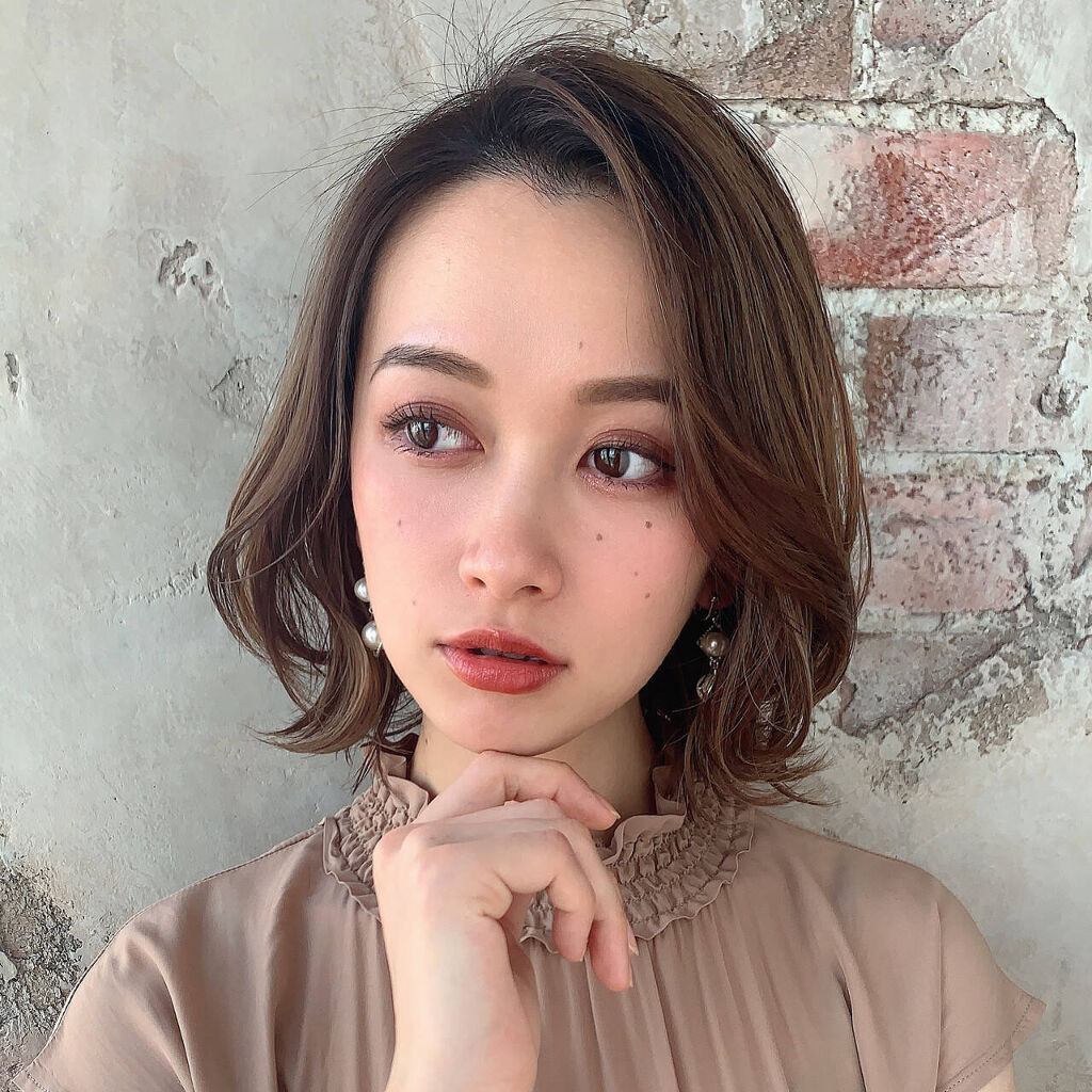 「美容液とは?化粧水や乳液とのちがいと効果的な使い方」の画像(#329877)
