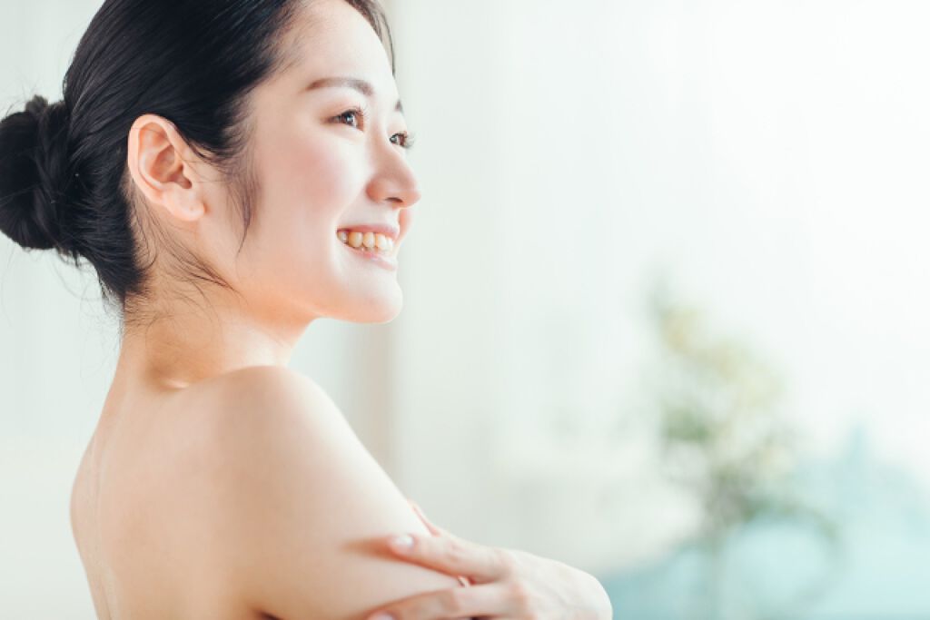 美容液とは?化粧水や乳液とのちがいと効果的な使い方の画像