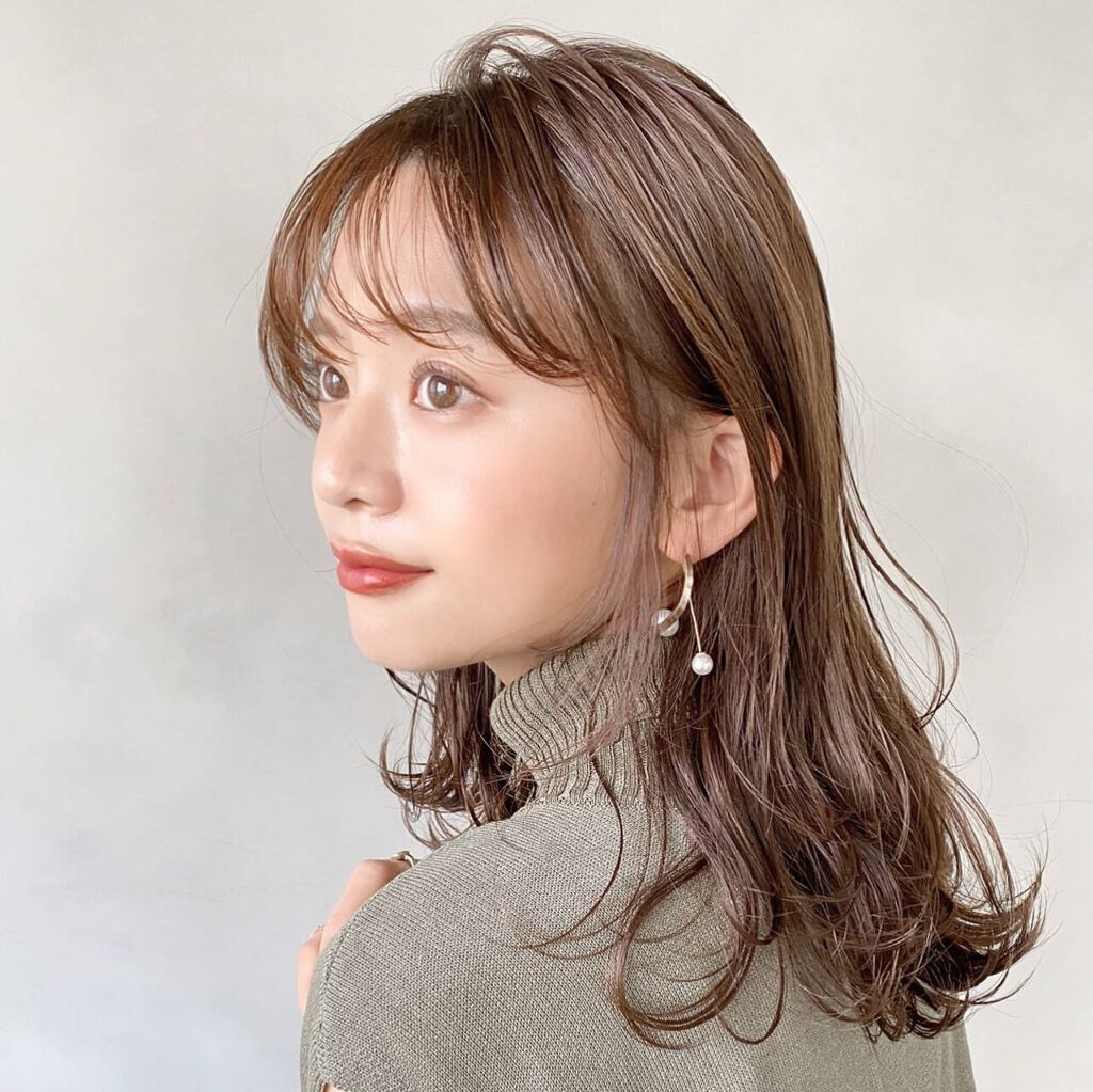 「【ベージュ系ヘアカラーレシピ人気9選】ブリーチなし暗め・ブリーチあり明るめ・メンズ≪市販セルフ染めも紹介≫」の画像(#331457)