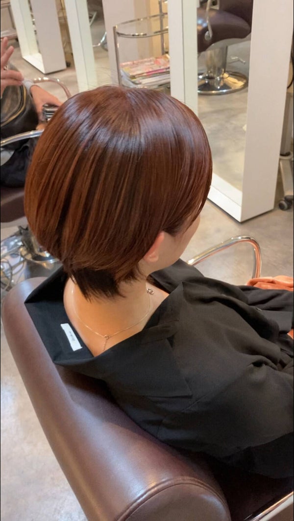 「ヘアカラーの種類の名前を覚えよう!イルミナカラーや市販ヘアカラー剤の色の種類もカタログ付きでご紹介」の画像(#333207)