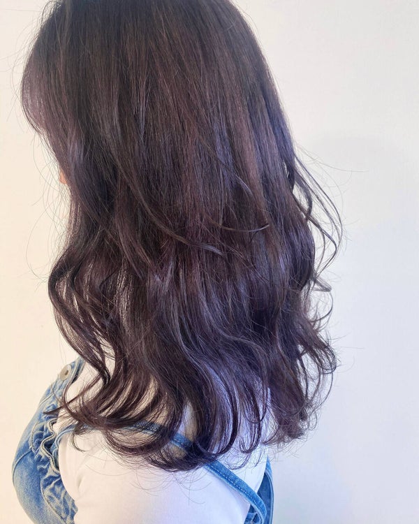 「ヘアカラーの種類の名前を覚えよう!イルミナカラーや市販ヘアカラー剤の色の種類もカタログ付きでご紹介」の画像(#333212)