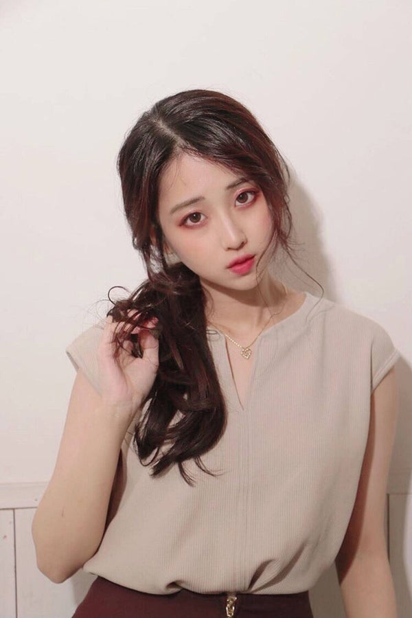 「流行りの韓国ヘアアレンジ特集!ポニーテール・おだんご・ハーフアップ・三つ編みなど」の画像(#336159)