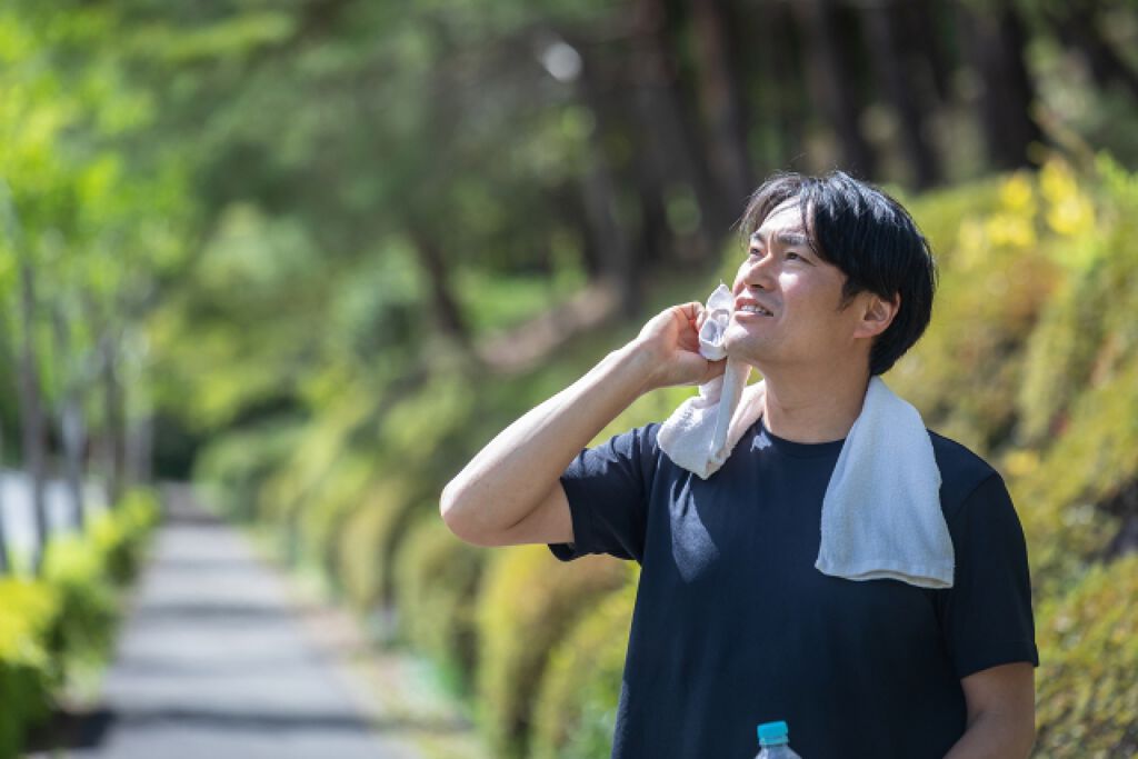 メンズ日焼け止めおすすめ10選|ニキビや敏感肌向けなど選び方も解説の画像