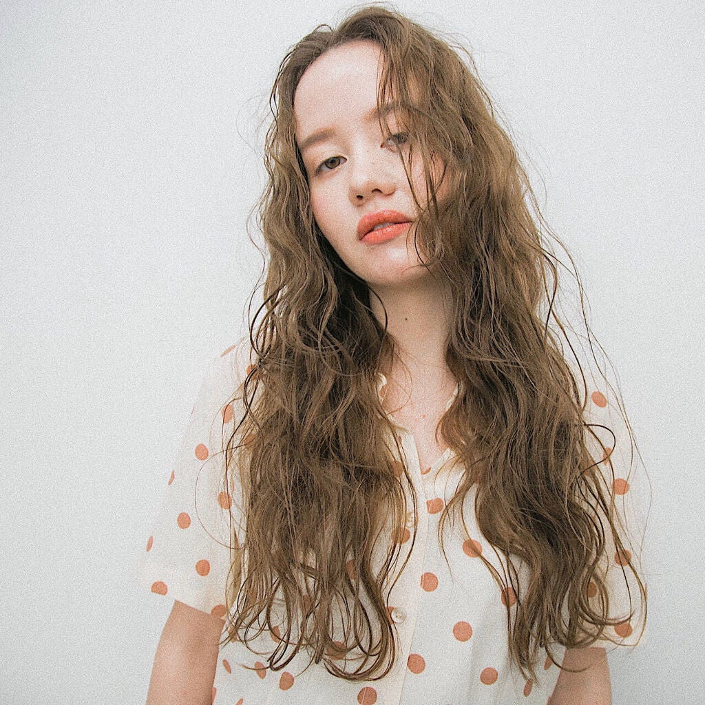 「波ウェーブの上手な巻き方とは?コテ・ストレートアイロン・パーマで作るふんわりボブ&ロング」の画像(#336463)