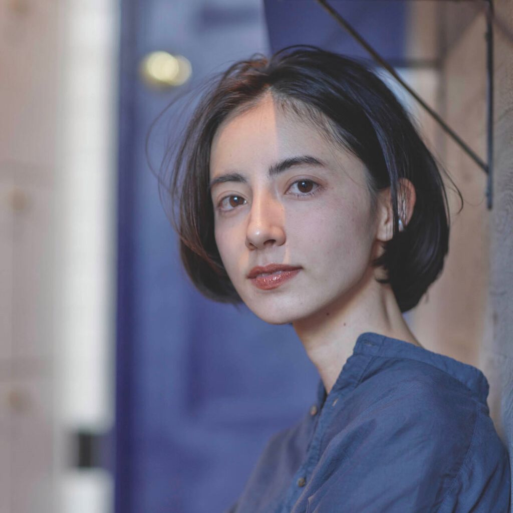 「【ゆるふわショートボブの巻き方】コテやストレートアイロンで作る外ハネ・内巻き≪初心者でも簡単アレンジ5選≫」の画像(#338685)