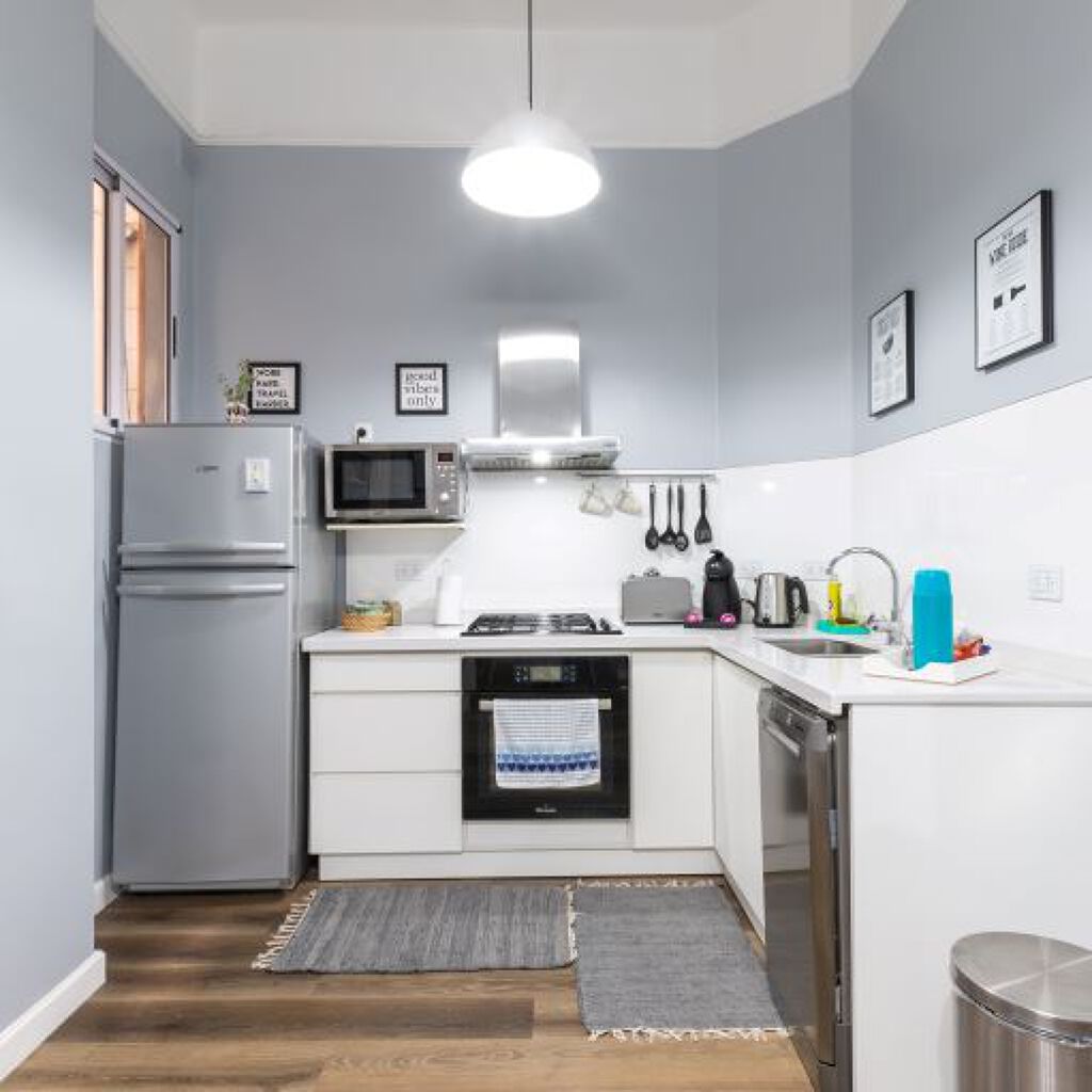 化粧水を冷蔵庫で保管するのはアリ?ナシ?正しい保管方法&保管場所、冷やせる化粧水も徹底紹介の画像