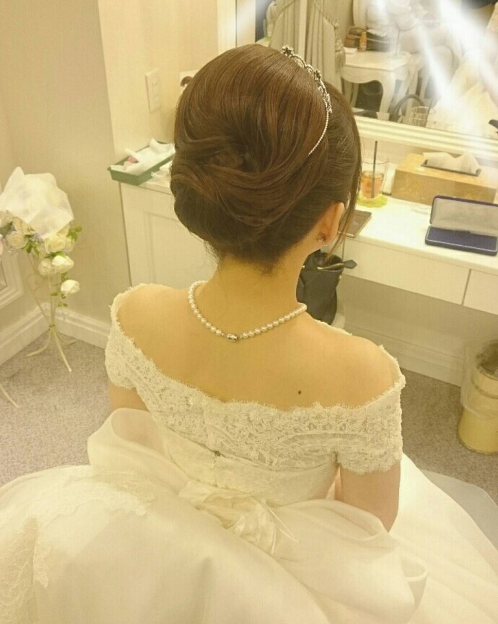 「セルフブライダルメイクの失敗しないやり方紹介!目元メイクやベースメイクなどポイントごとに解説」の画像(#352506)