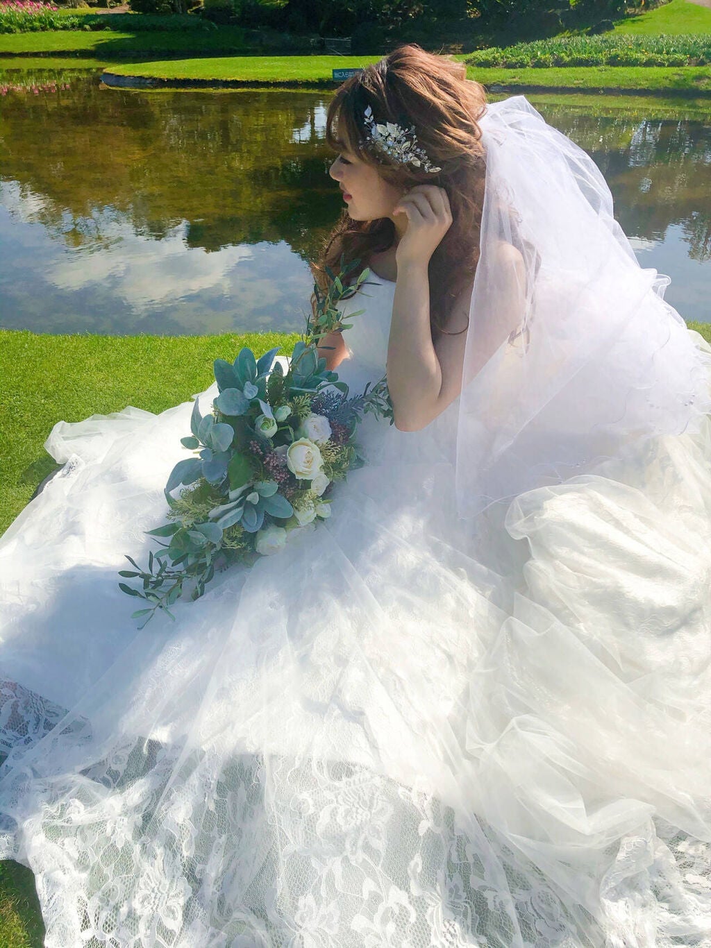 「セルフブライダルメイクの失敗しないやり方紹介!目元メイクやベースメイクなどポイントごとに解説」の画像(#353087)