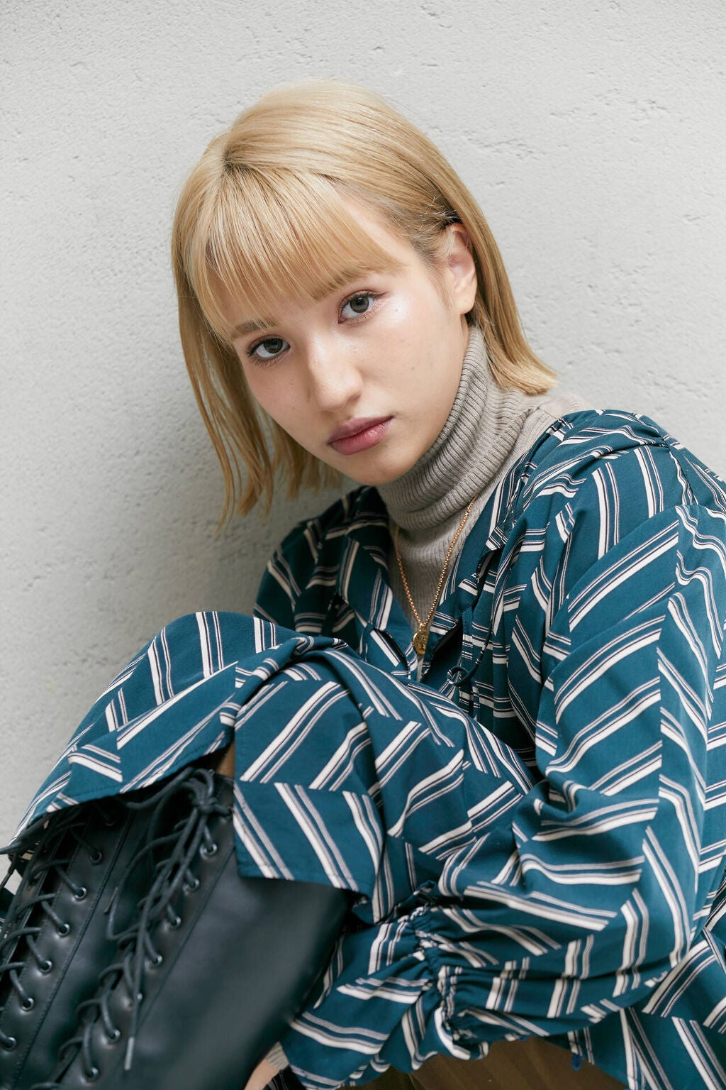 「金髪のとき眉毛の色はどうする?金髪に似合うおすすめアイブロウコスメ紹介」の画像(#355074)