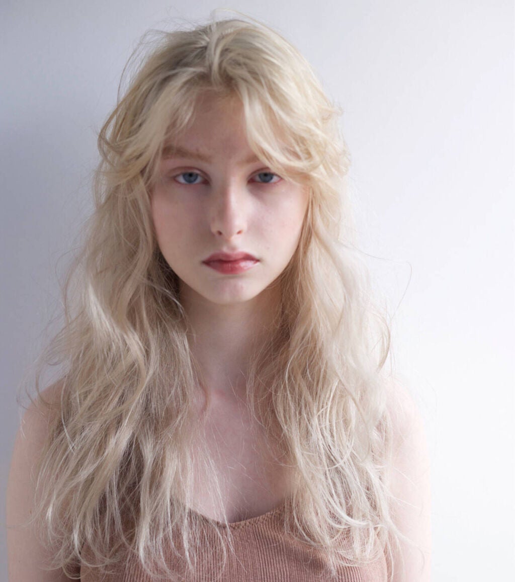 「金髪のとき眉毛の色はどうする?金髪に似合うおすすめアイブロウコスメ紹介」の画像(#355075)