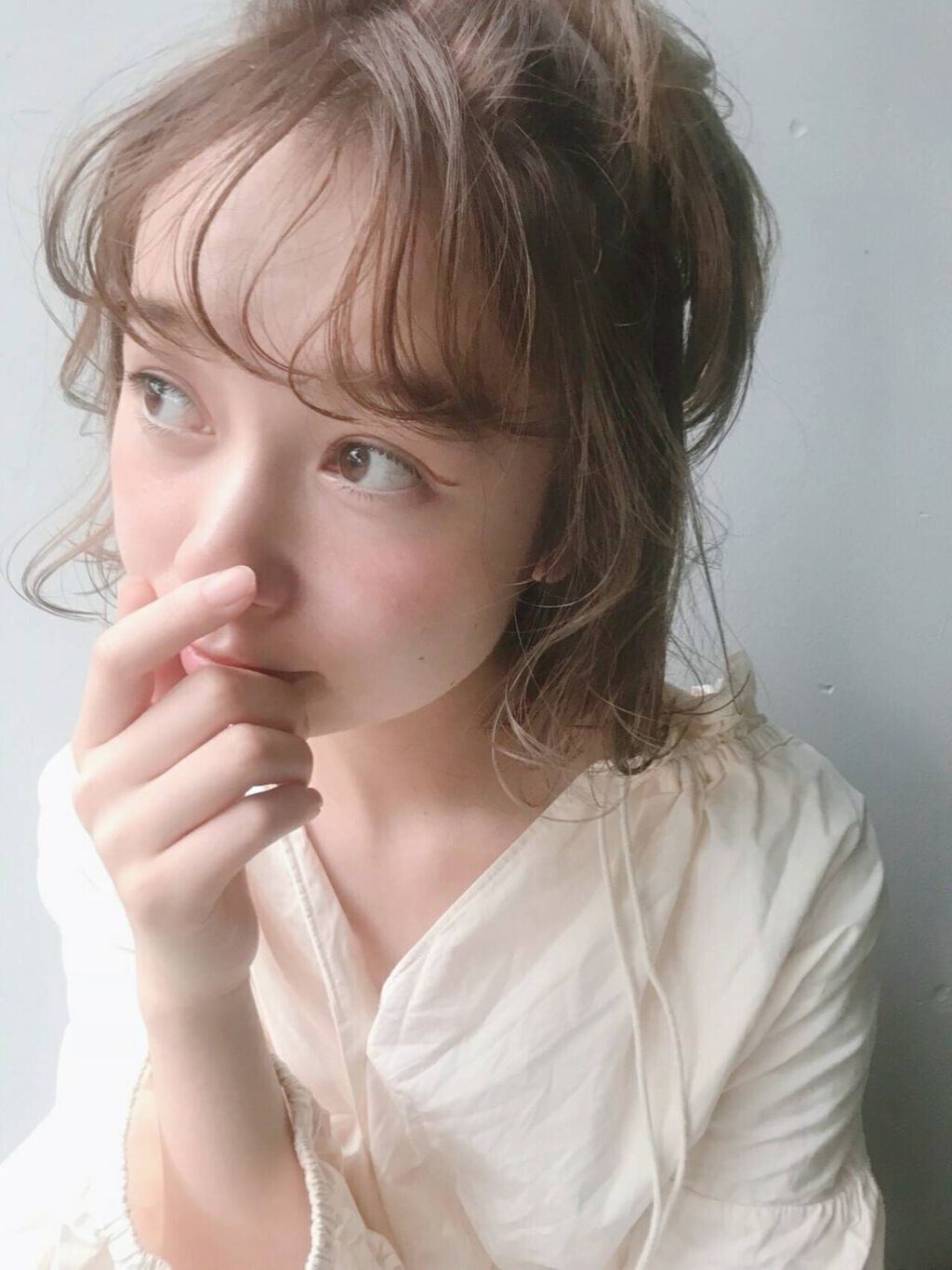 「金髪のとき眉毛の色はどうする?金髪に似合うおすすめアイブロウコスメ紹介」の画像(#355076)