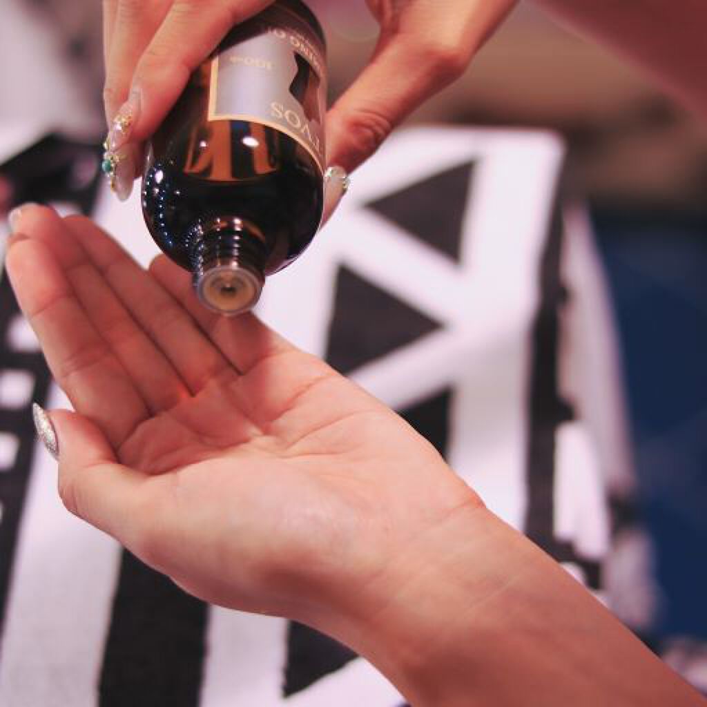 マカダミアナッツオイルおすすめ5選|効果&スキンケア方法、毛穴ケアのやり方まで徹底紹介!の画像