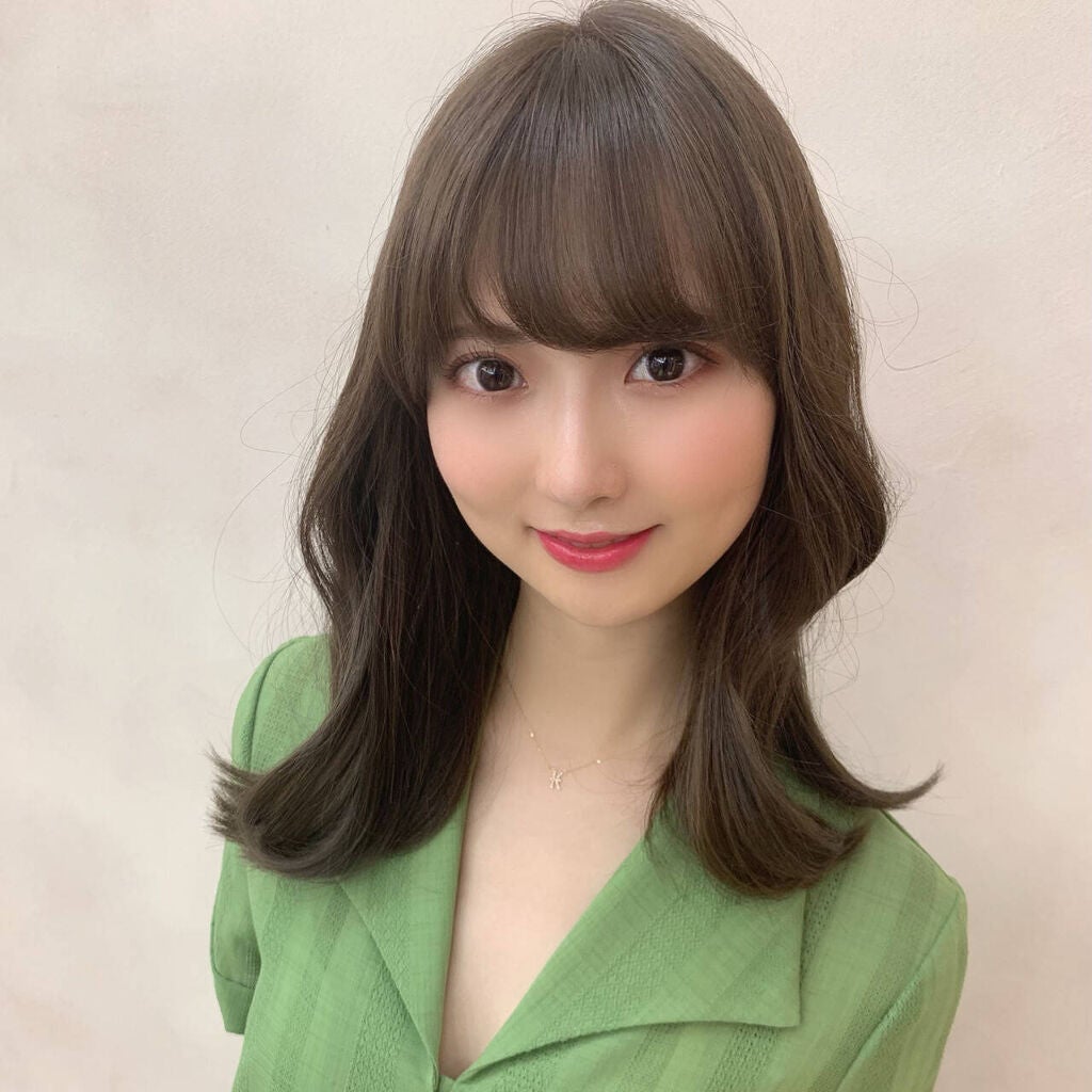 「【猫顔女性の特徴&メイク方法】女優や韓国アイドル風のかわいい猫顔をゲットしよう♡」の画像(#369620)