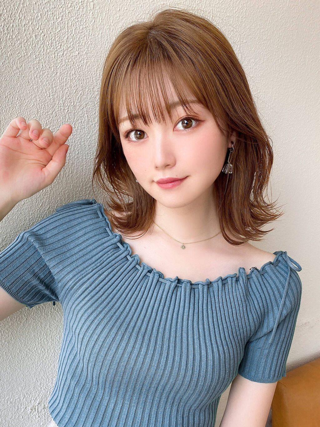 「紗栄子さん風メイクの方法解説!YouTubeで紹介していた愛用コスメも」の画像(#370759)