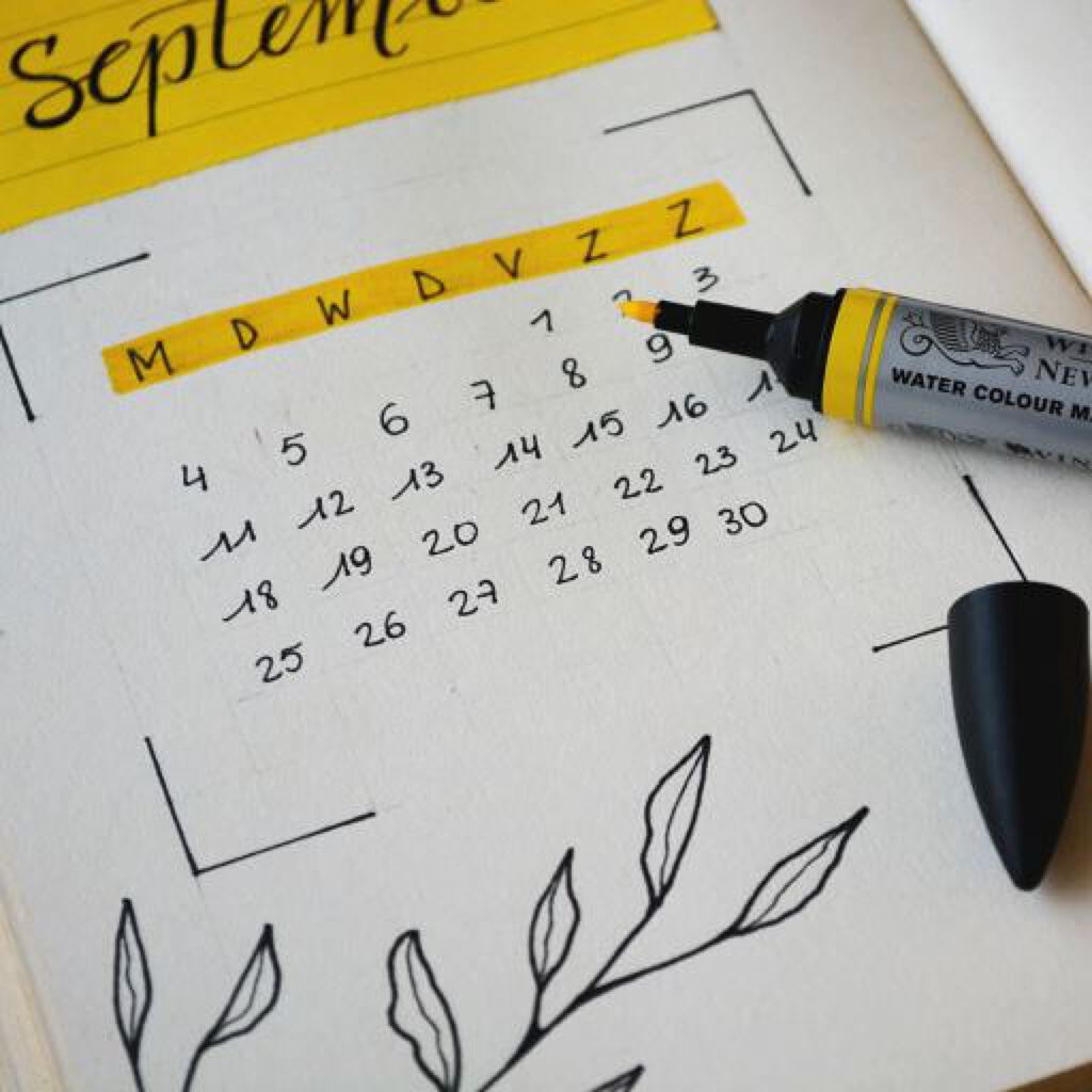 化粧したまま寝るとお肌はどうなる?メイクを落とさず寝た後のスキンケア方法や、そのまま寝ても大丈夫なコスメをご紹介!の画像