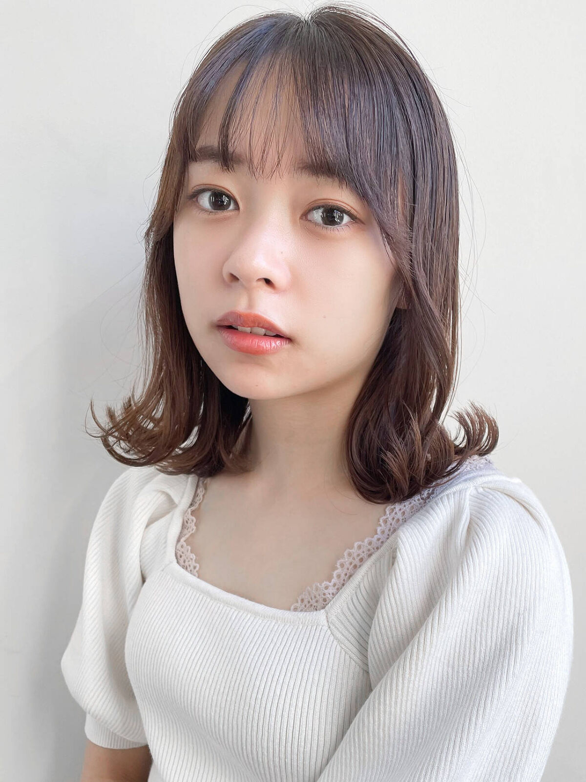 「飯豊まりえさん風メイク方法解説!おすすめコスメも紹介」の画像(#380256)