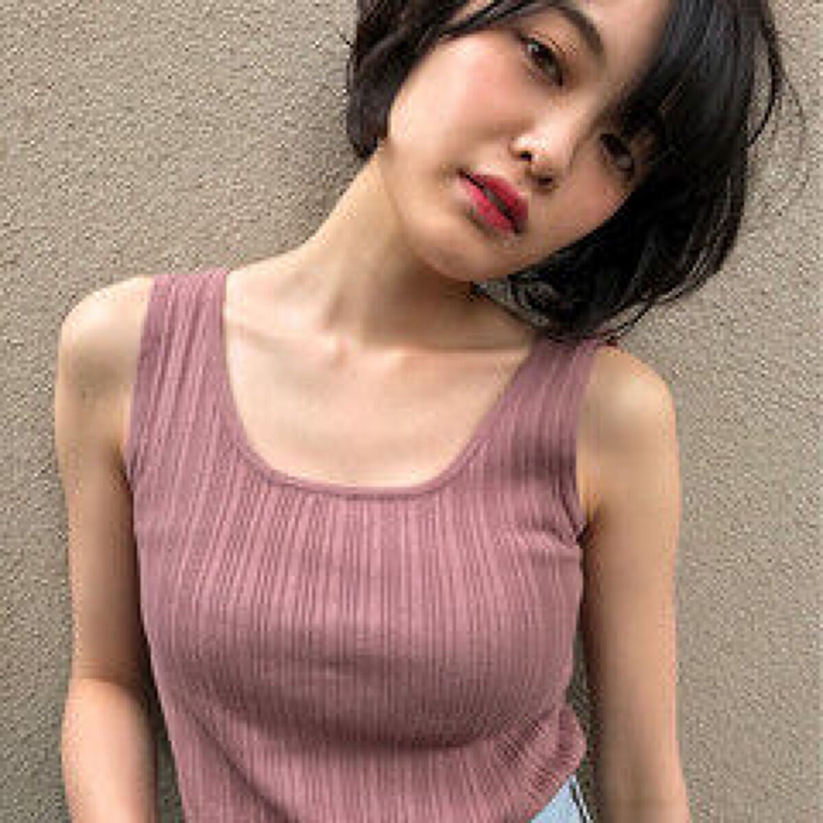 デコルテの毛穴が黒い・ブツブツが目立つ!お悩み改善方法&おすすめ毛穴ケアアイテム11選の画像